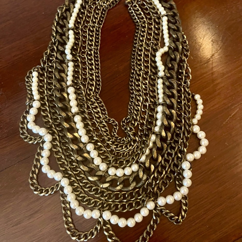 Stella & Dot Necklace, Brassy Pearl Layered Large Statement piece. Retired.